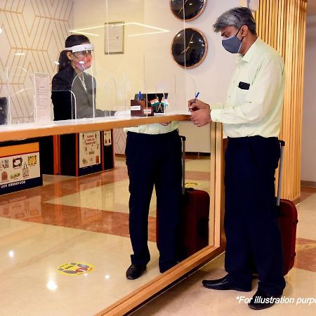 Oyo 1021 Hotel Gayatri Residency Tirath Eksteriør bilde