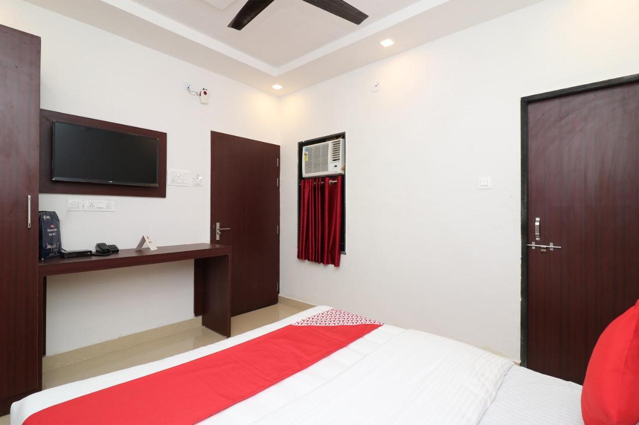 Oyo 1021 Hotel Gayatri Residency Tirath Eksteriør bilde