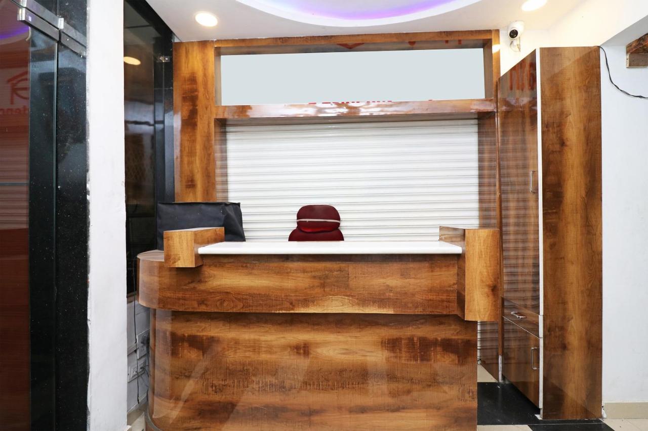 Oyo 1021 Hotel Gayatri Residency Tirath Eksteriør bilde