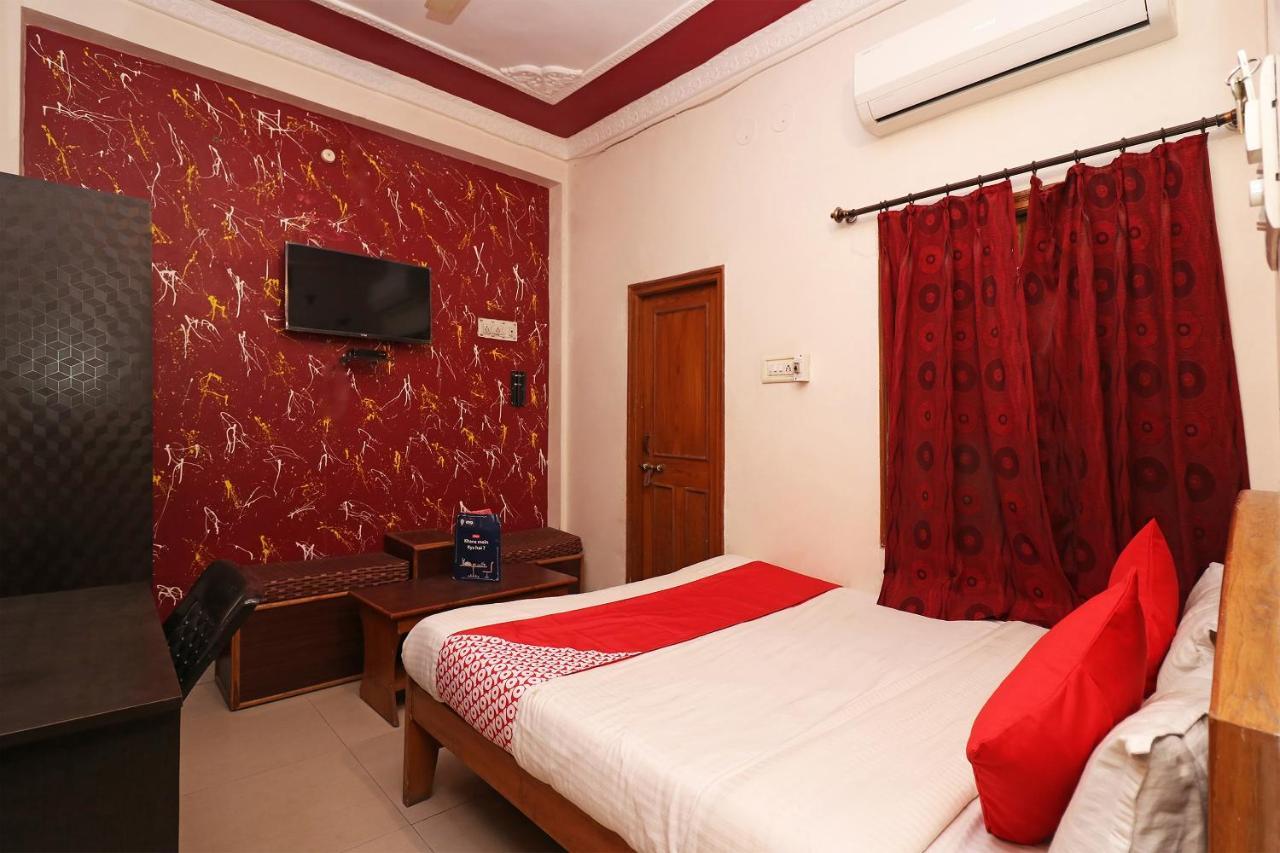 Oyo 1021 Hotel Gayatri Residency Tirath Eksteriør bilde